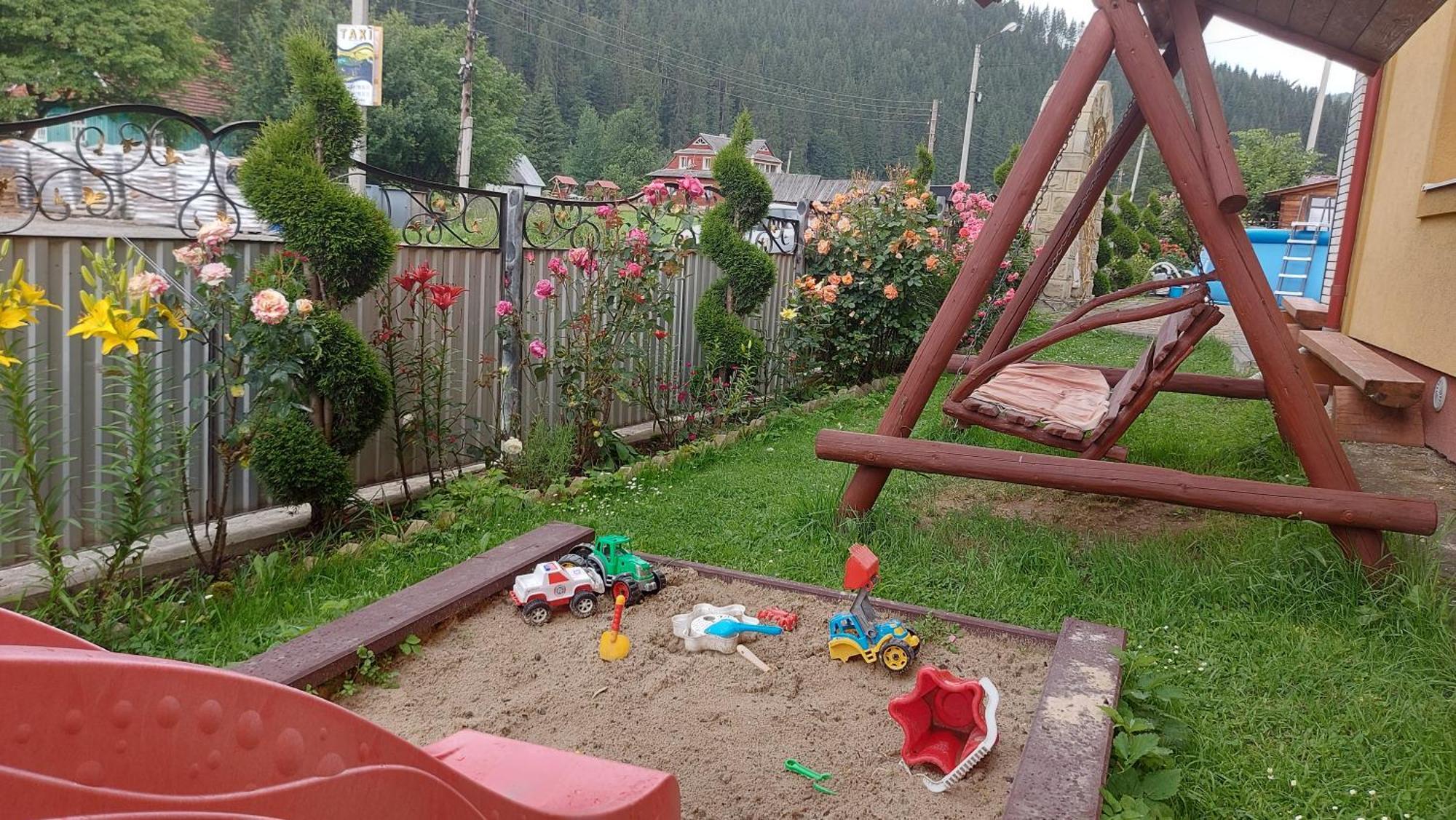 "Як Вдома" Буковель Hotel Bagian luar foto