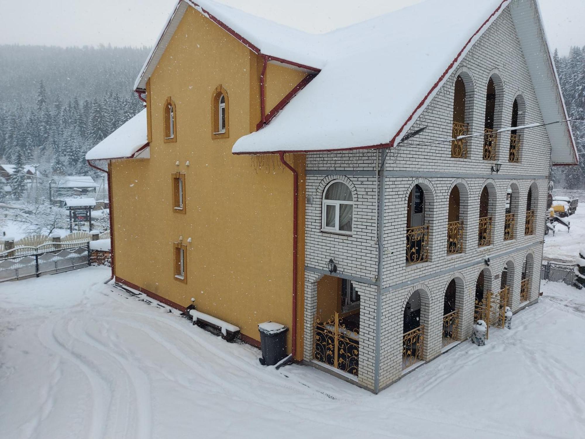 "Як Вдома" Буковель Hotel Bagian luar foto